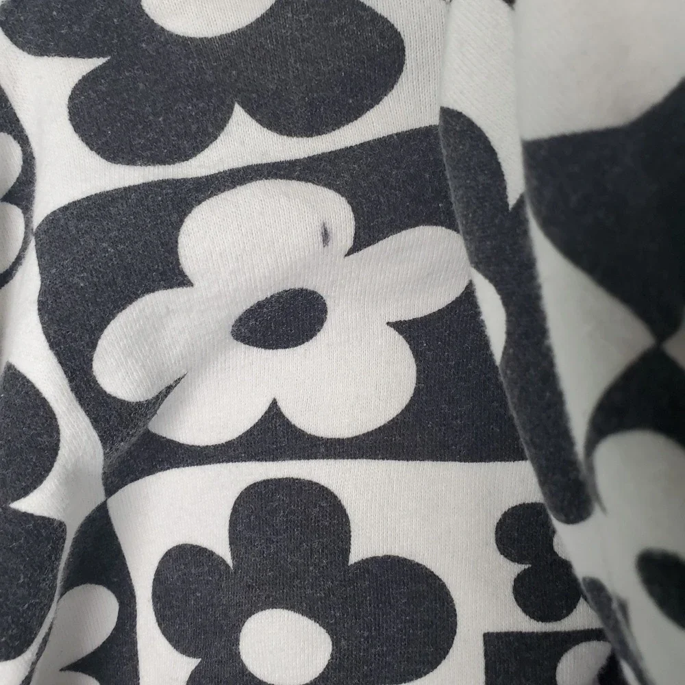 Wild Fable‎ Women's Hoodie Flower Pattern Black White Pullover - Picture 6 of 11